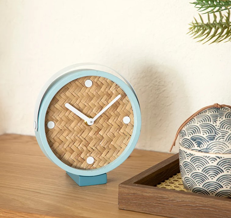 desk-clock-english-home-ar