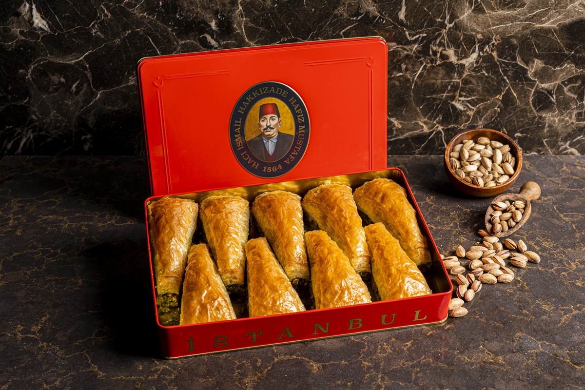 carrot-slice-baklava-xl-box-ar